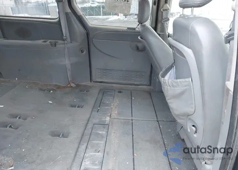 2007 Dodge Grand Caravan Sxt z USA, uszkodzony, nr VIN 2D4GP44L27R276818